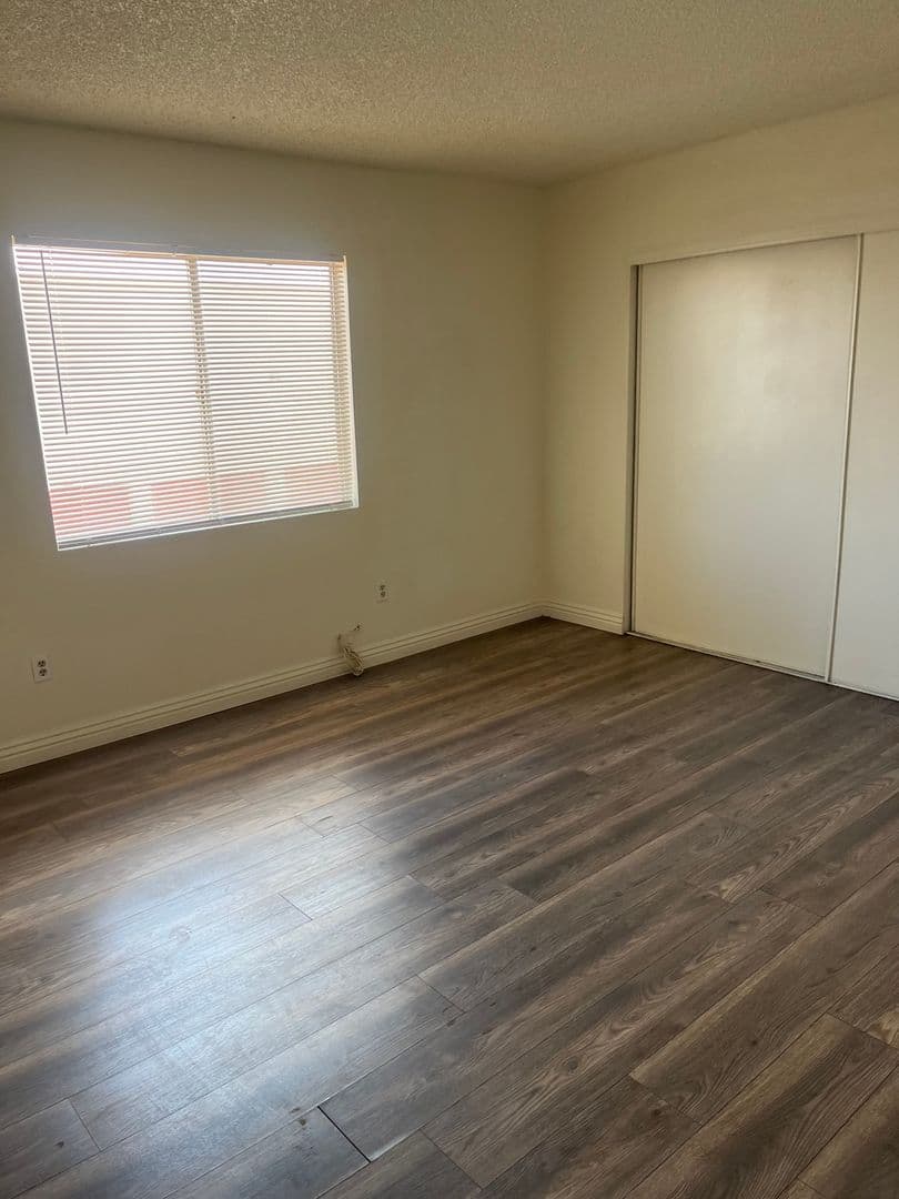 Las Vegas Apartment: 2710 Eldora Cir.