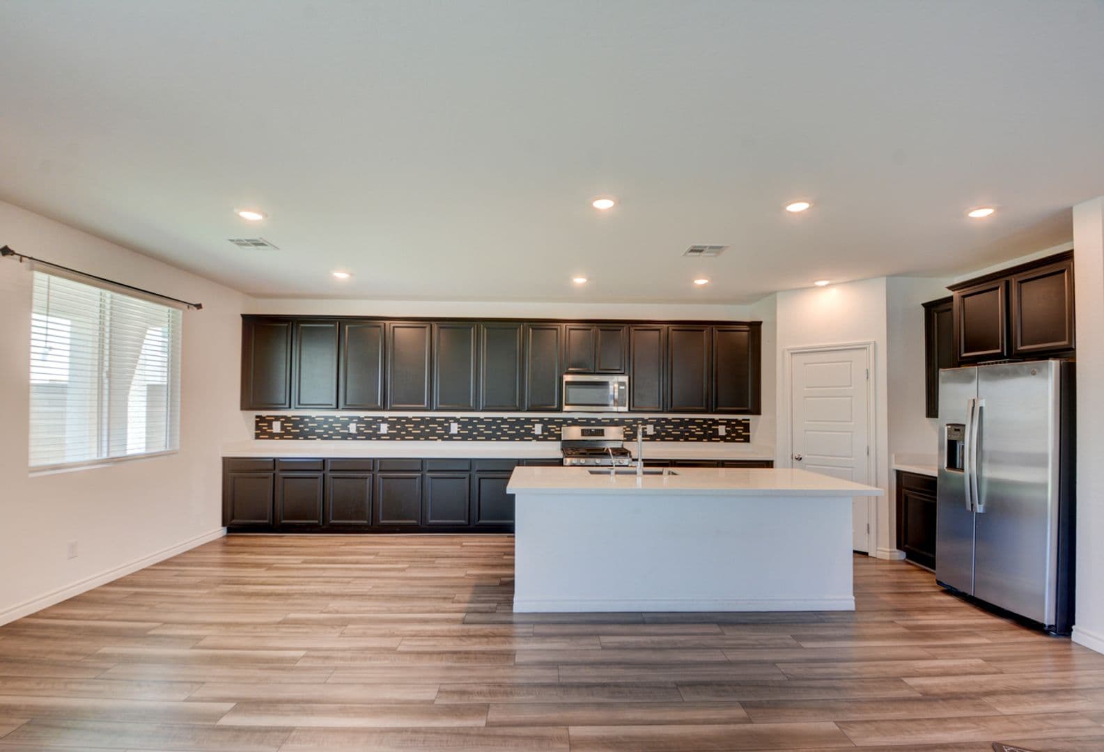 Las Vegas House: 6808 Bayou Hollow Ave