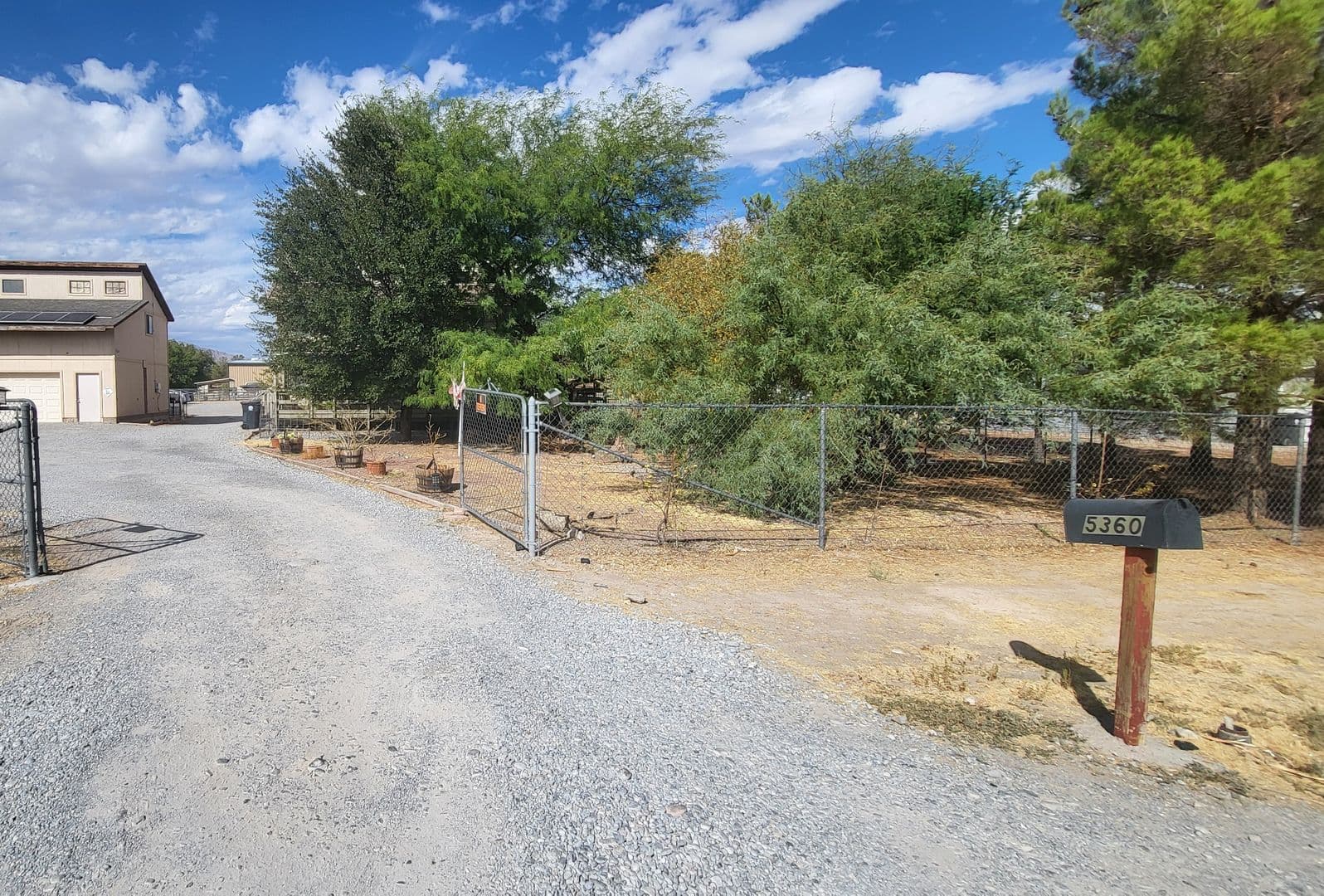 Pahrump House: 5360 S Corrine St