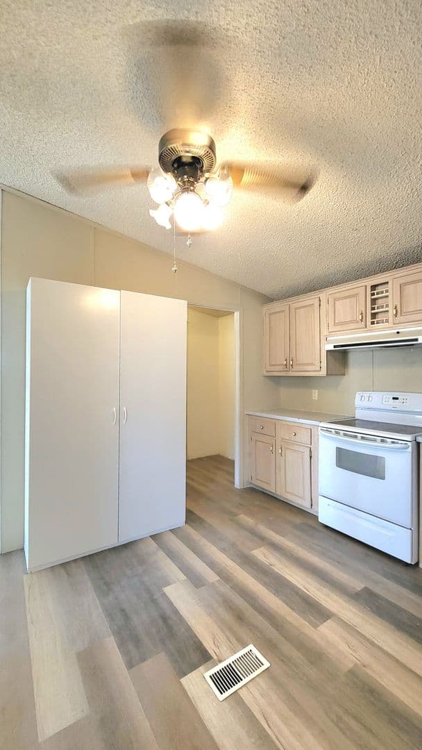 Pahrump Apartment: 521 Alaska Way