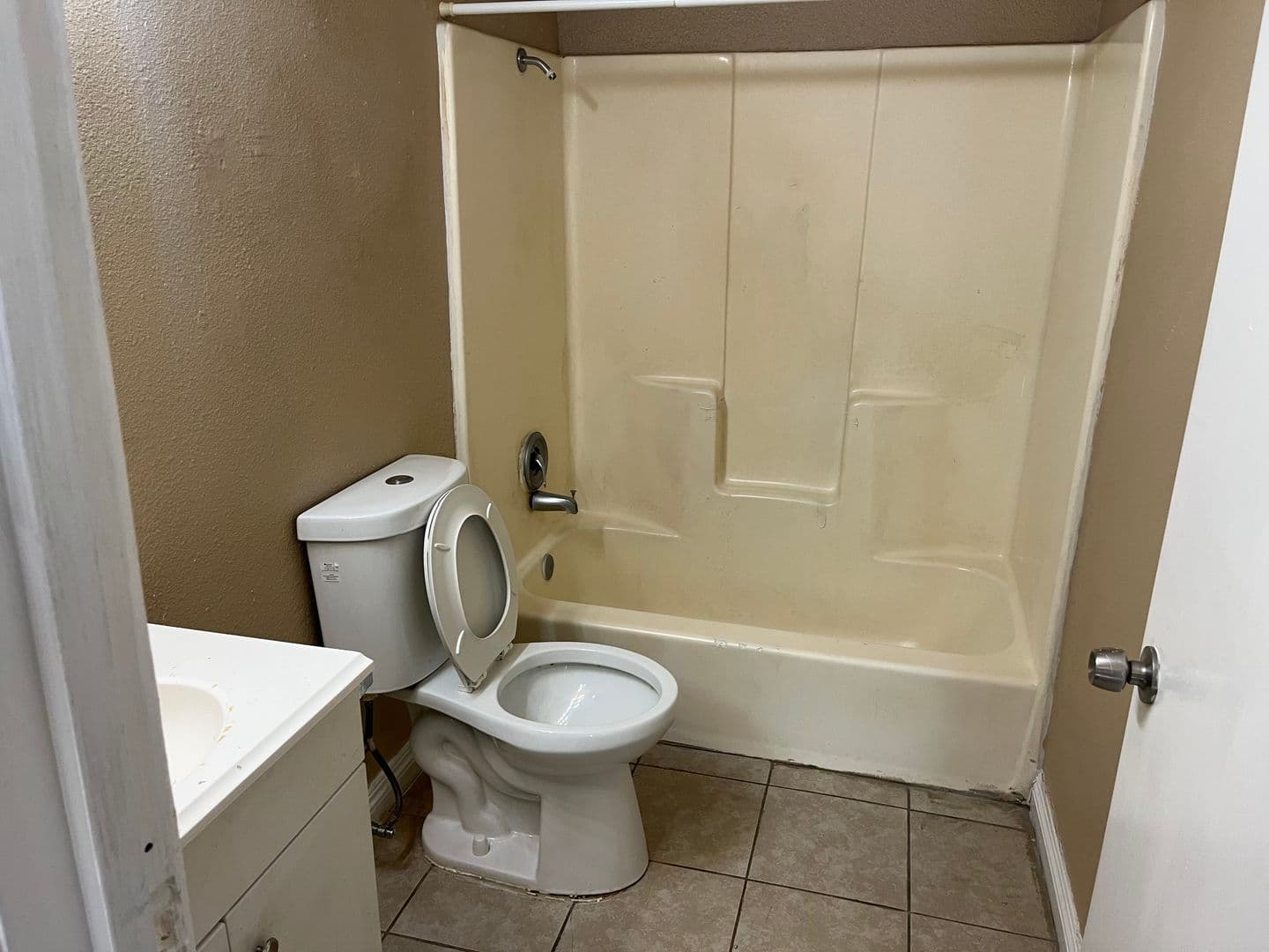 Las Vegas Apartment: 2041 Bledsoe Ln