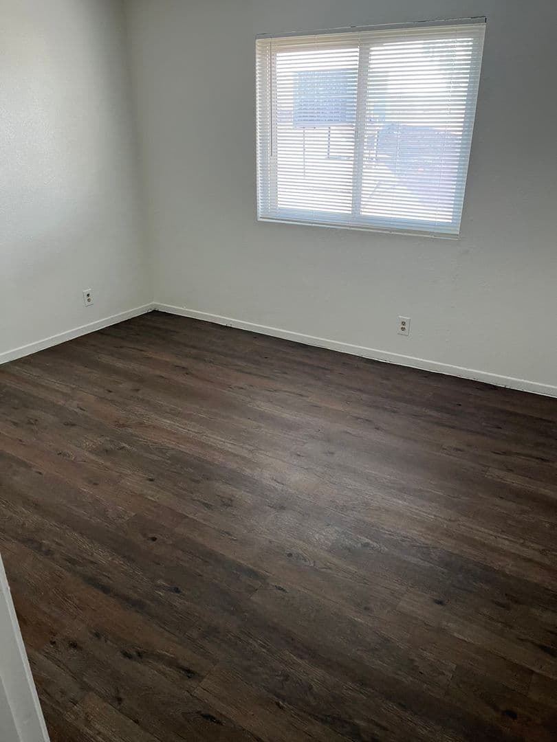 North Las Vegas Apartment: 1900 Goldfield St.