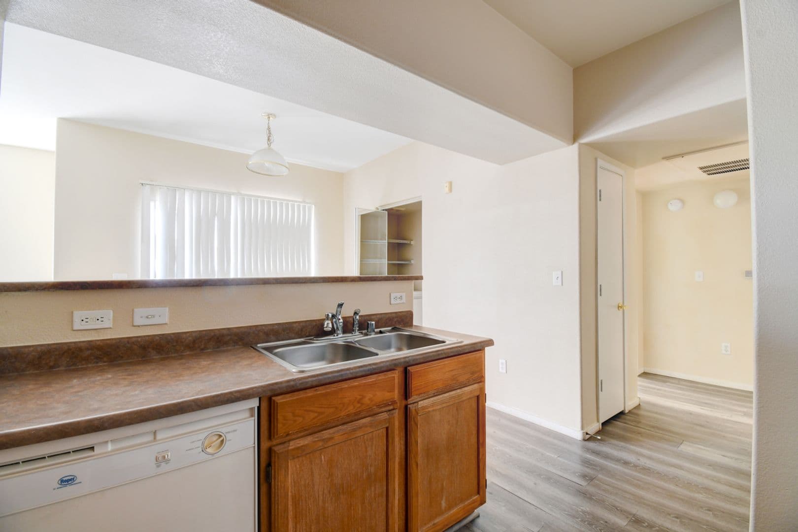 Las Vegas House: 7255 W Sunset Rd. #1077