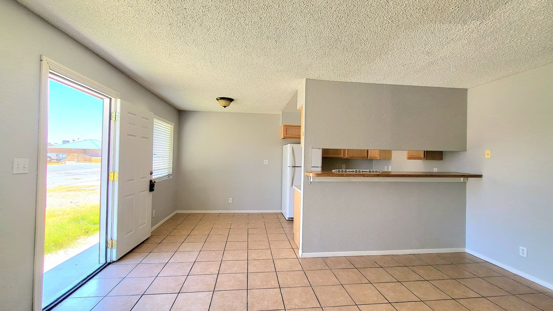 Pahrump Apartment: 1920 Galaxy St.