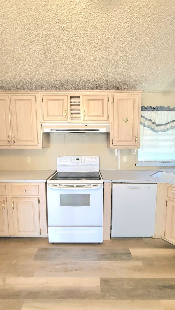 Pahrump Apartment: 521 Alaska Way