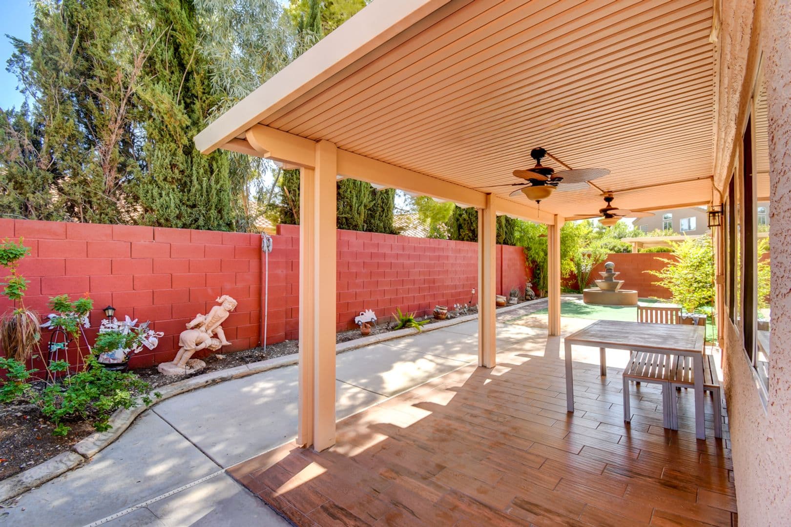 Las Vegas House: 3428 Lockport St.