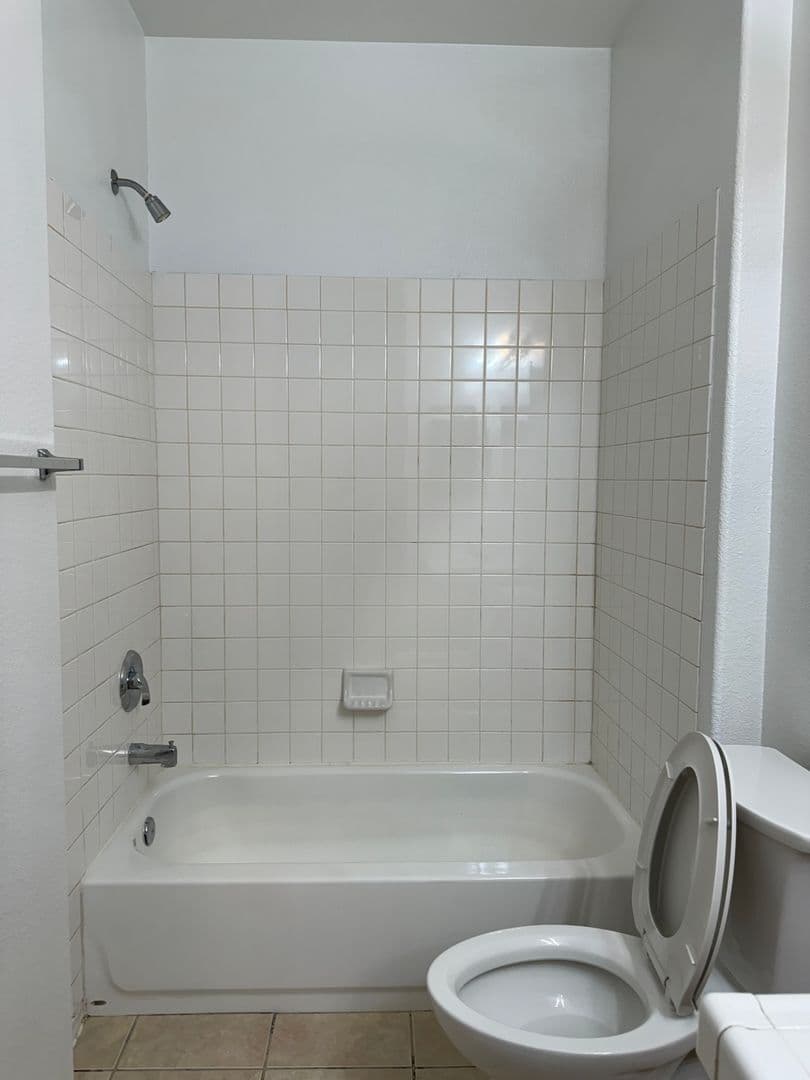 Las Vegas Condo: 1050 E Cactus Ave #2072