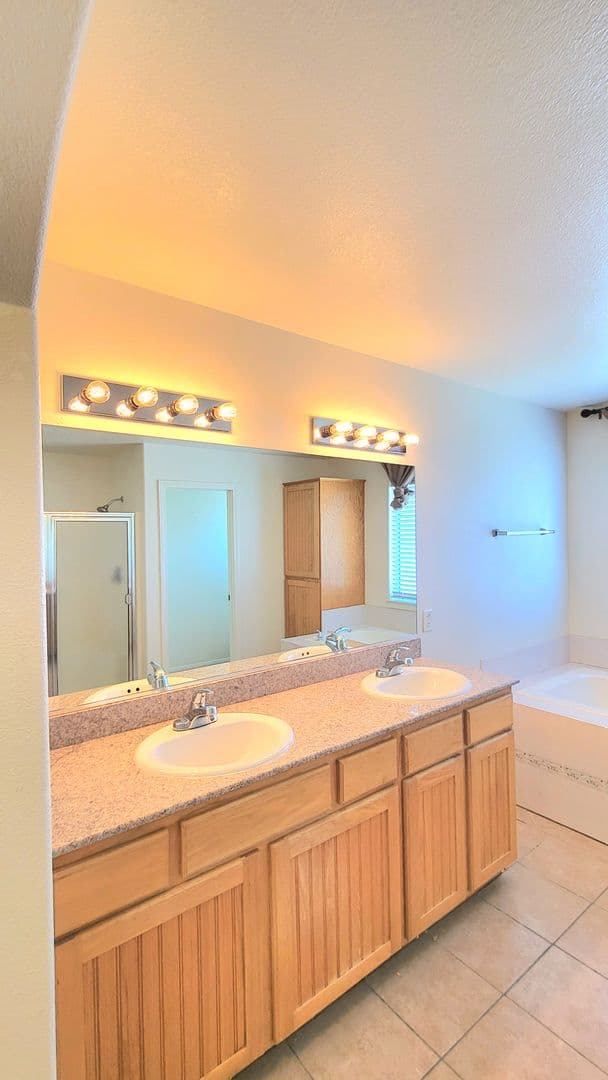 Pahrump House: 6740 Longmeadow Dr.