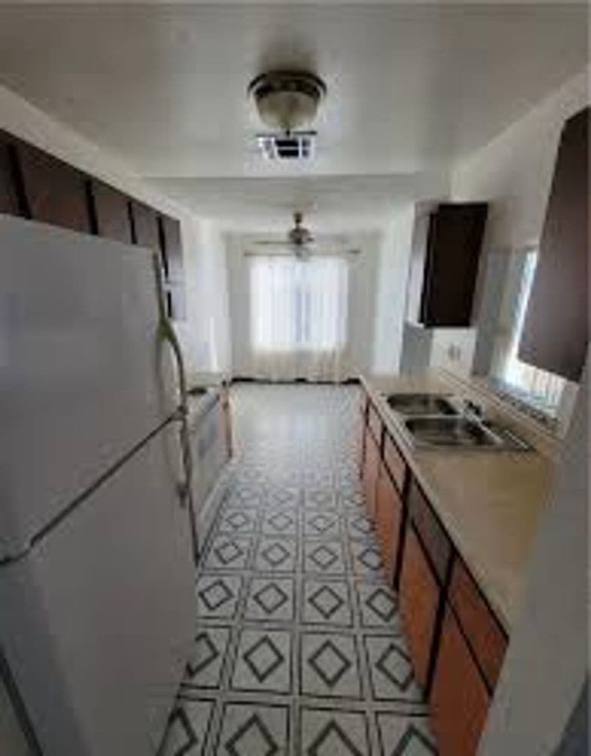 Las Vegas Apartment: 2762 Sidewinder Ln.