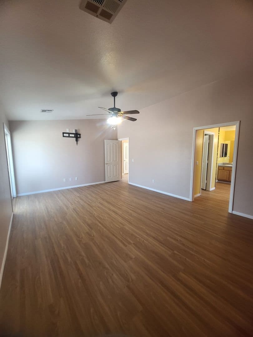 Pahrump House: 330 China St.