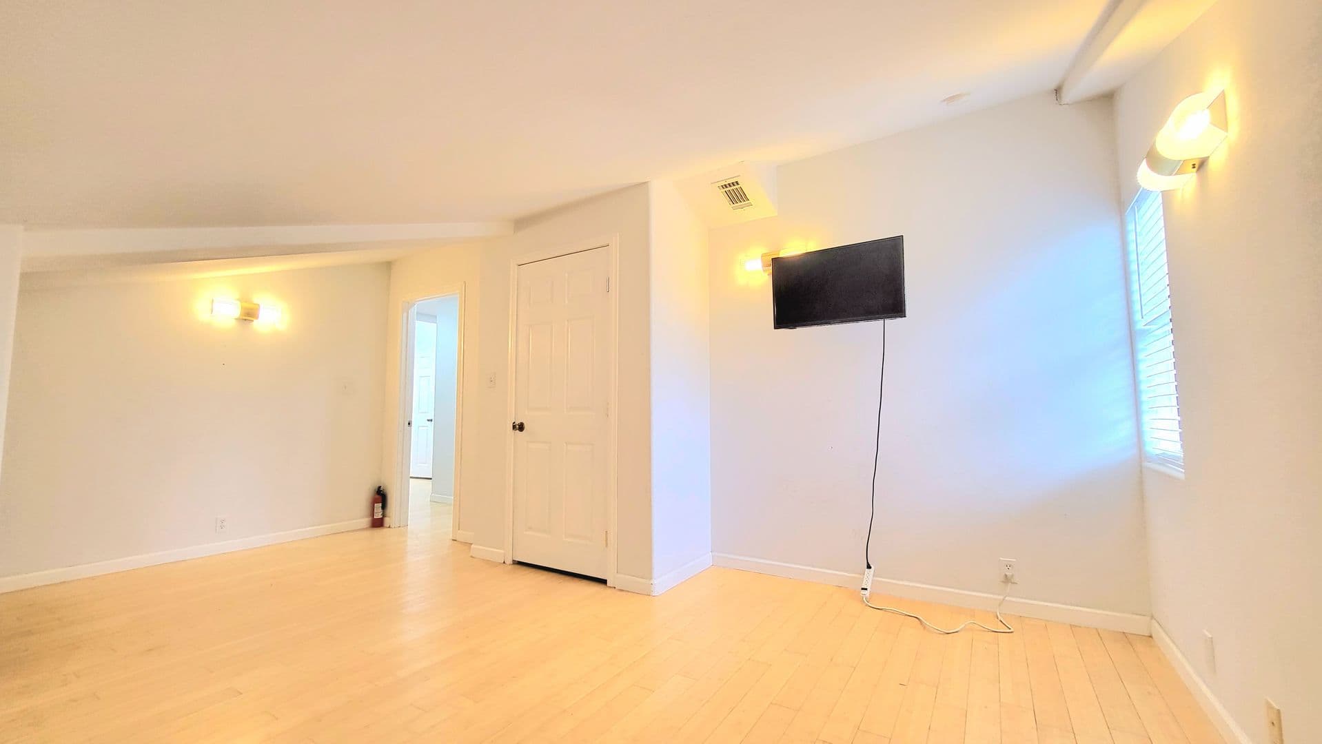 Pahrump House: 5360 S Corrine St