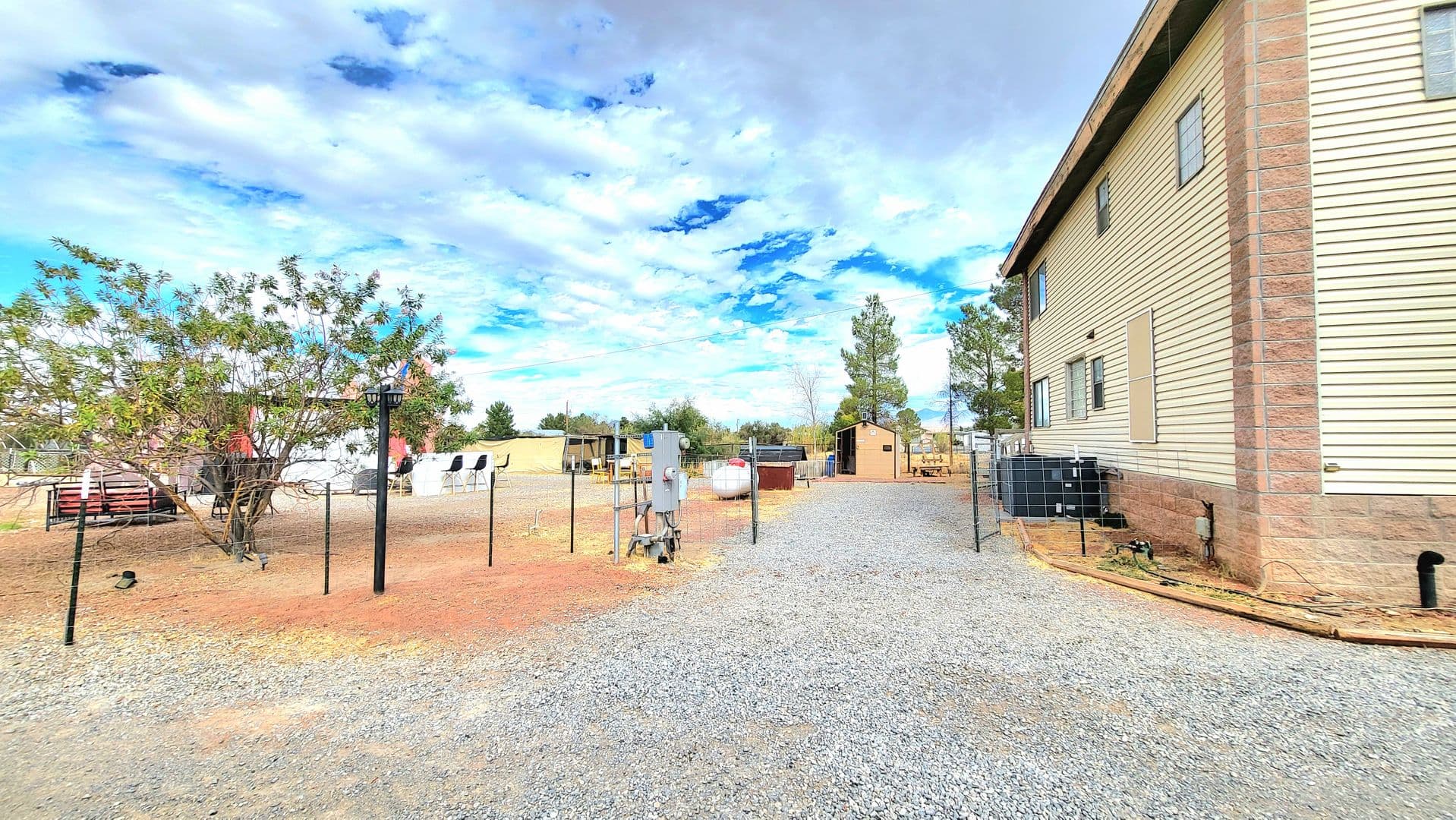 Pahrump House: 5360 S Corrine St