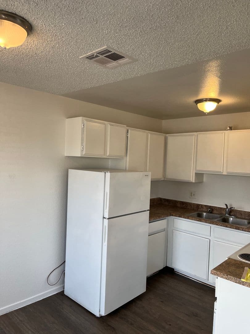 North Las Vegas Apartment: 1900 Goldfield St.