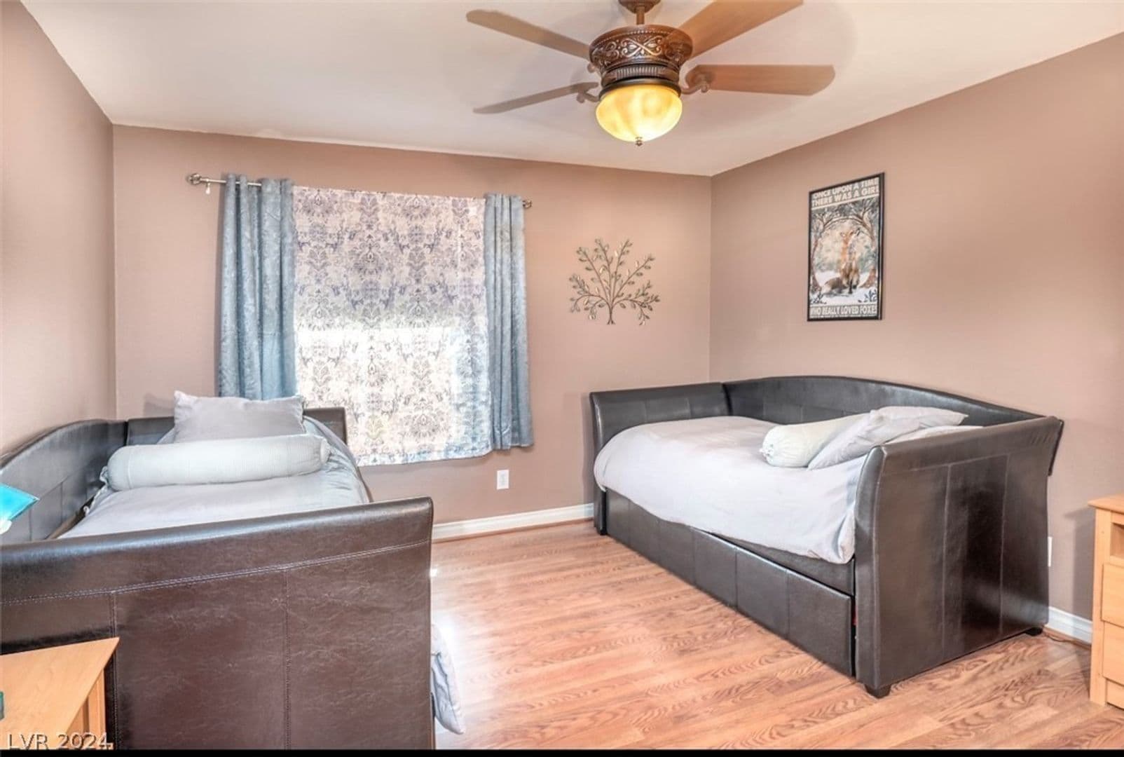 Las Vegas House: 4674 Monterey Cir