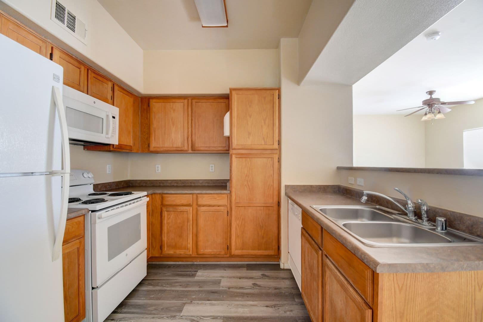 Las Vegas House: 7255 W Sunset Rd. #1077