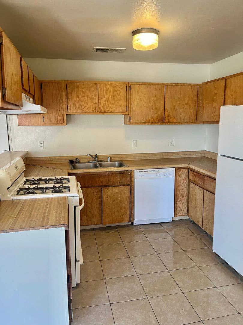 Las Vegas Apartment: 3708 Scuba Cir.