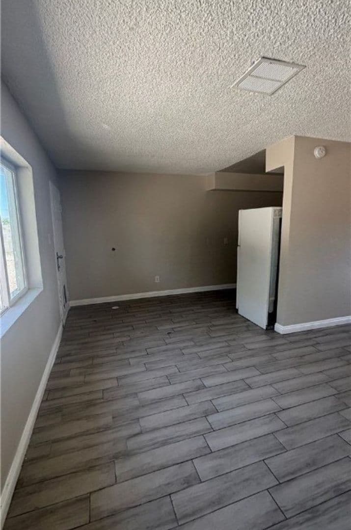 Las Vegas Apartment: 718 W Wilson Ave.