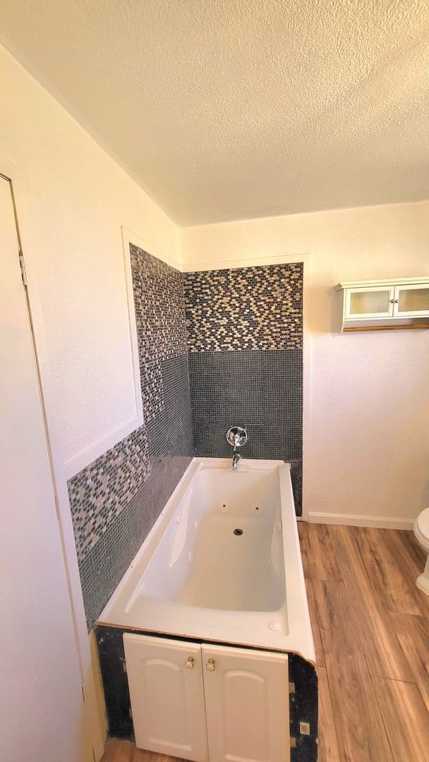 Pahrump House: 1270 W Irons St.