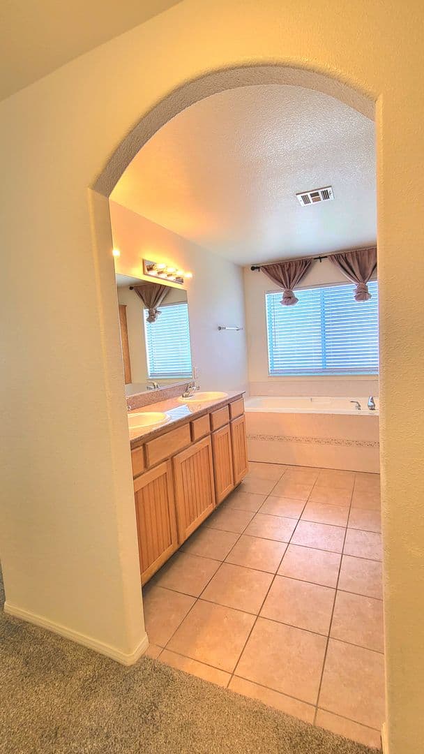 Pahrump House: 6740 Longmeadow Dr.
