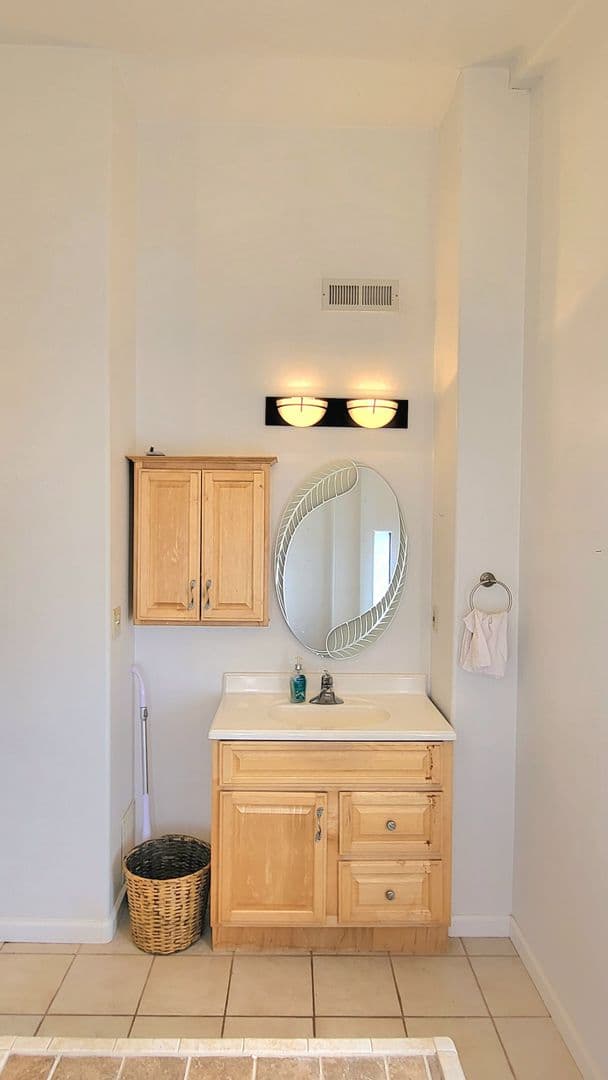 Pahrump House: 5360 S Corrine St
