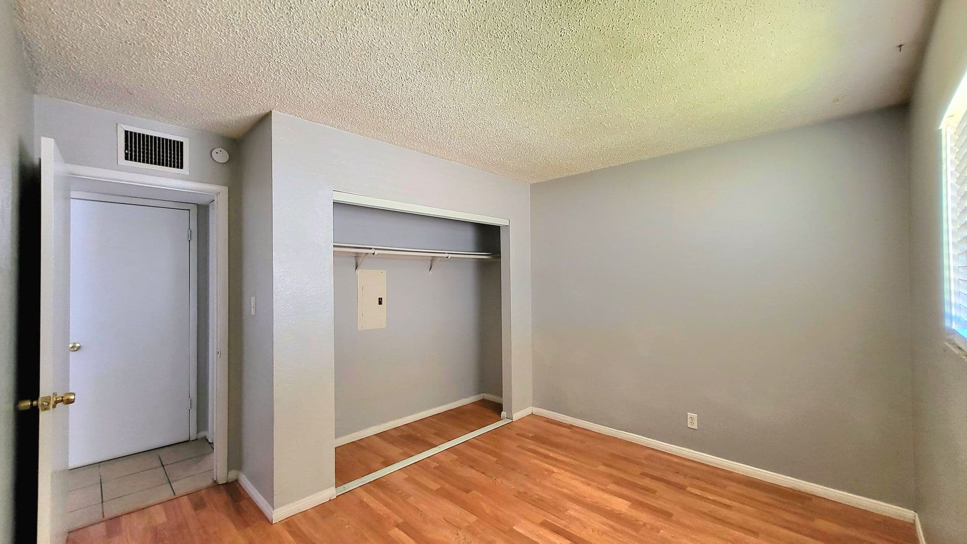 Pahrump Apartment: 1920 Galaxy St.