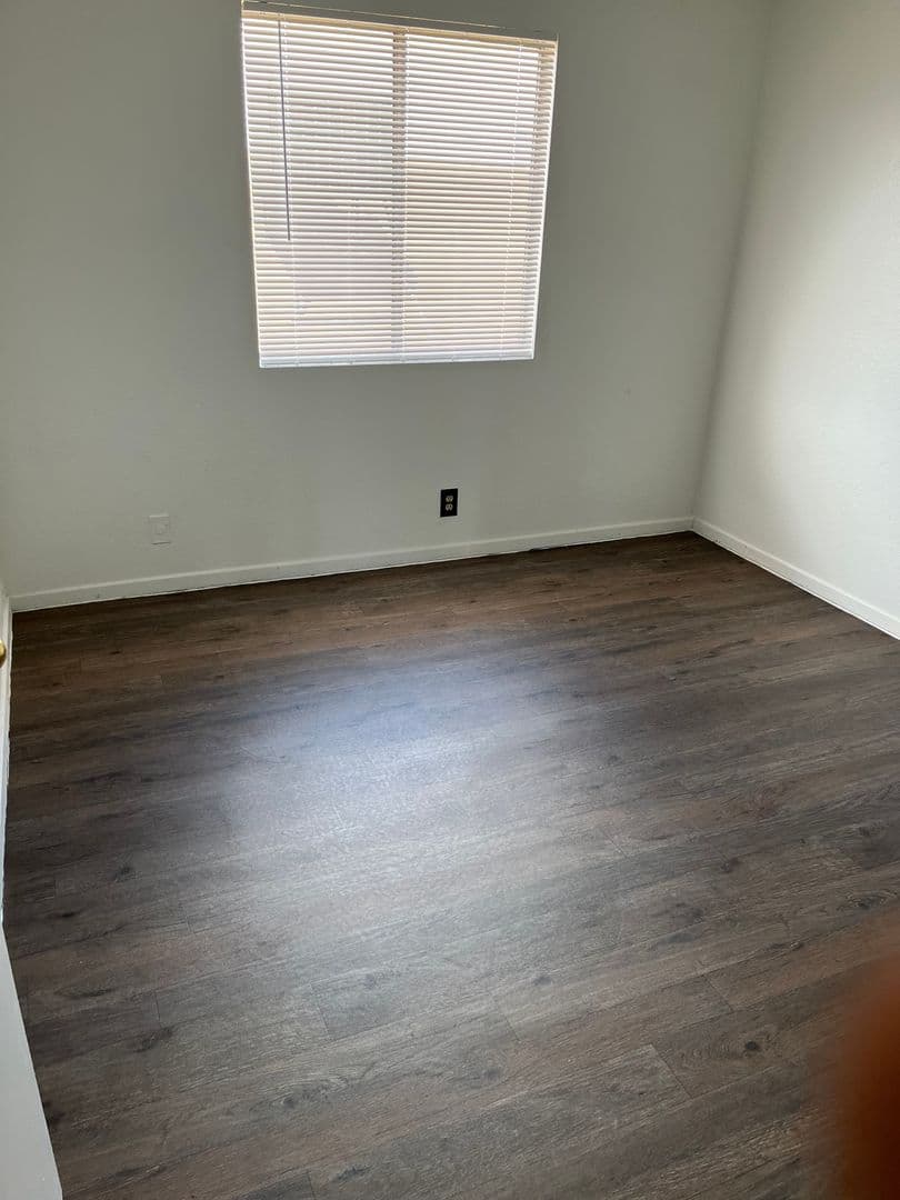 North Las Vegas Apartment: 1900 Goldfield St.