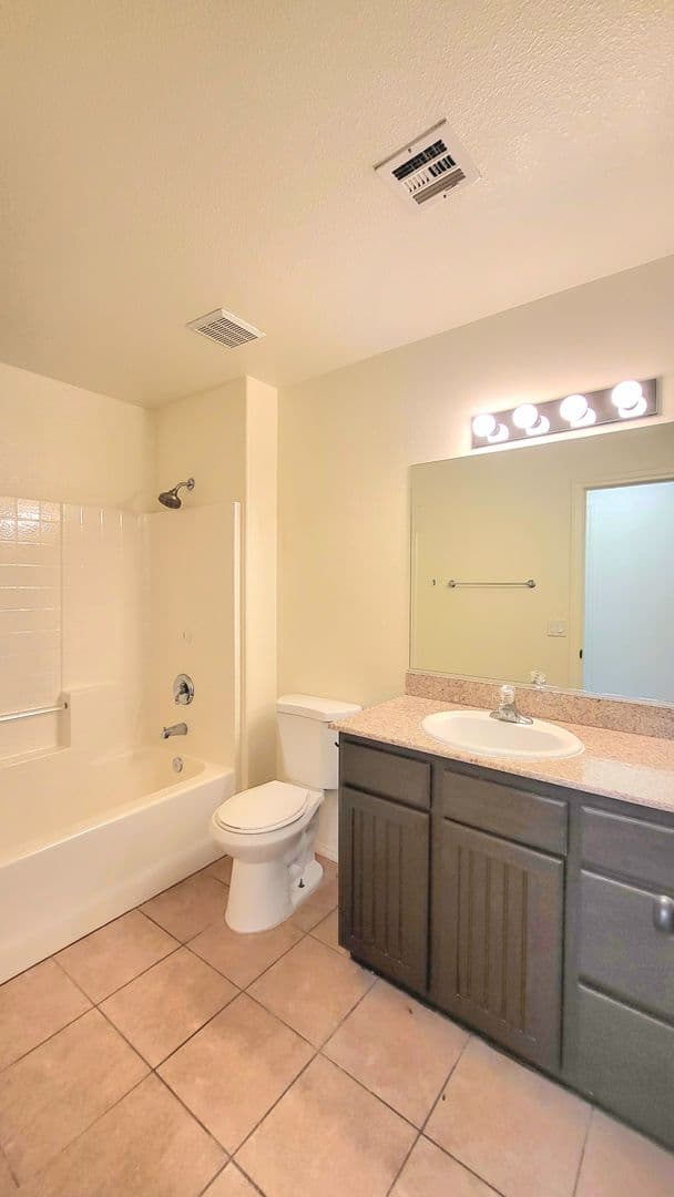 Pahrump House: 6740 Longmeadow Dr.
