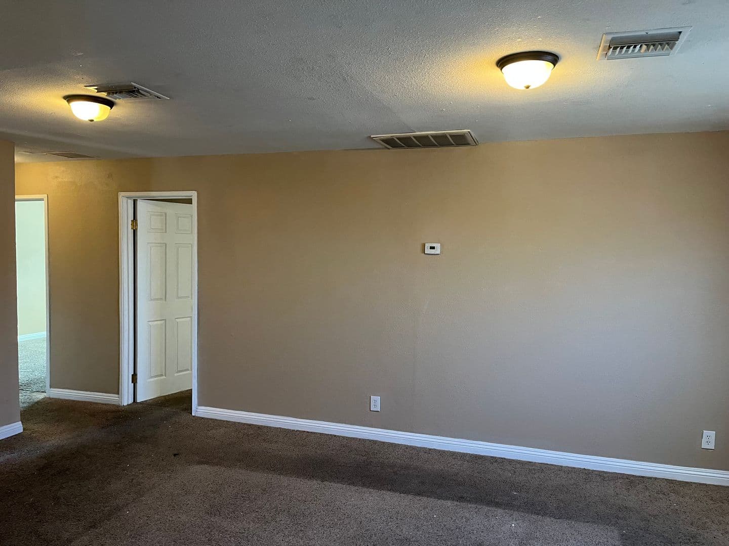 Las Vegas Apartment: 2041 Bledsoe Ln
