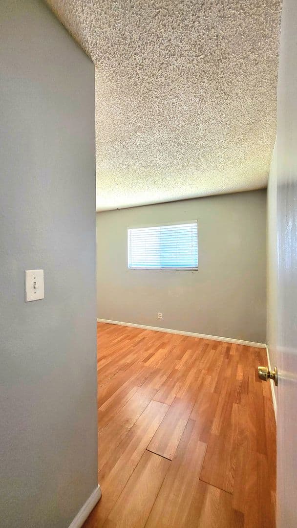 Pahrump Apartment: 1920 Galaxy St.