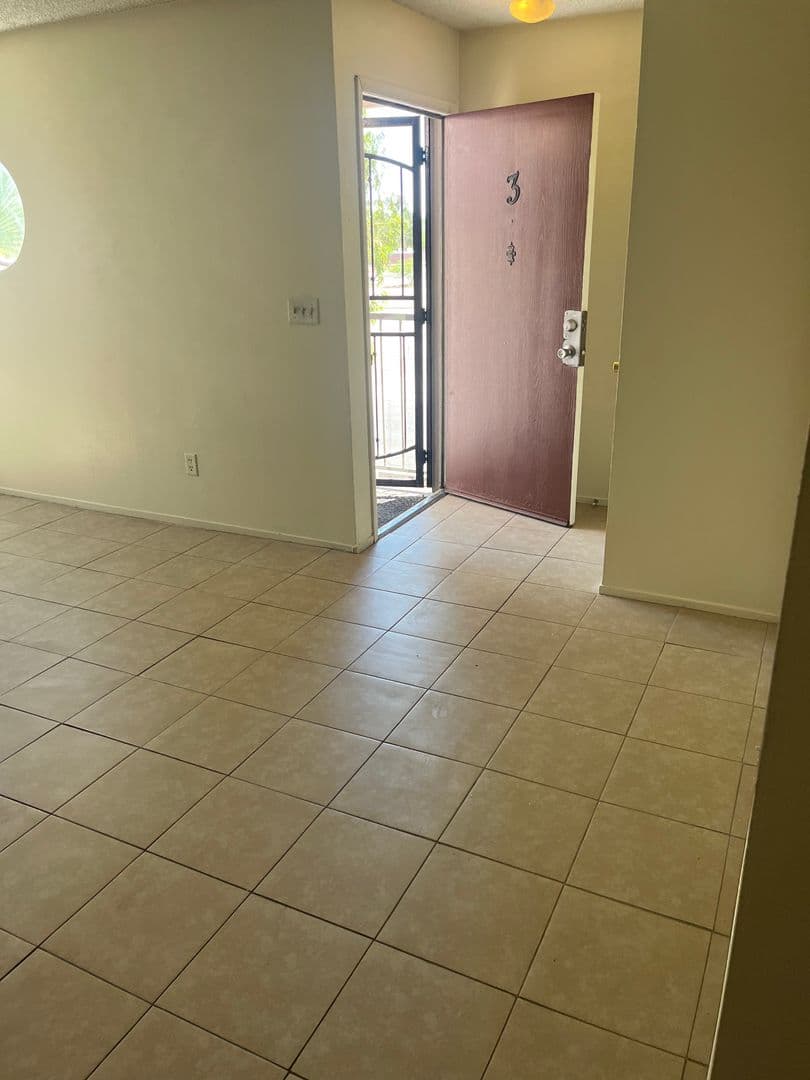 Las Vegas Apartment: 3708 Scuba Cir.