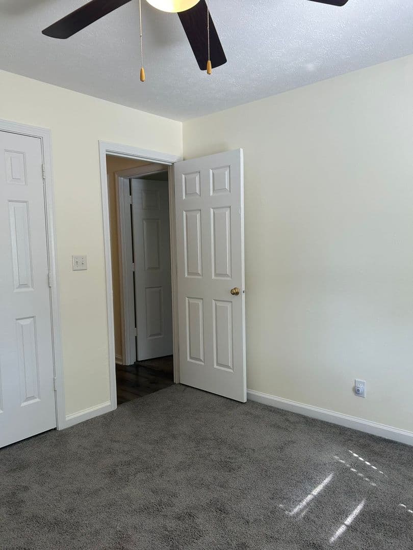 West Lafayette House: 4320 Roundtable Ct.