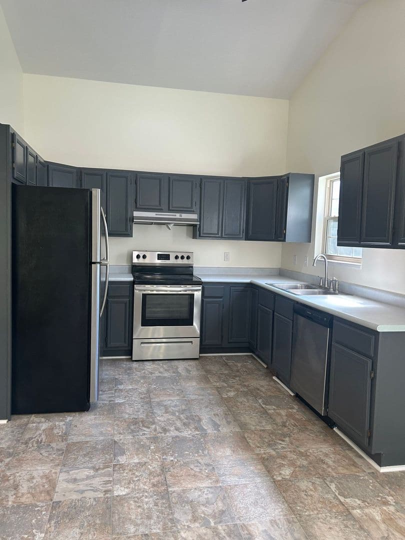 West Lafayette House: 4320 Roundtable Ct.