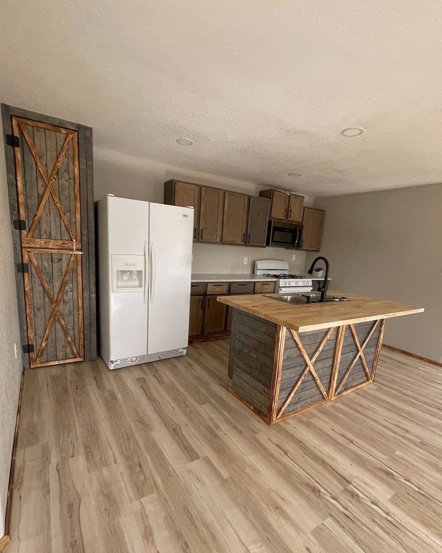 Exeter Apartment: 106 Washington