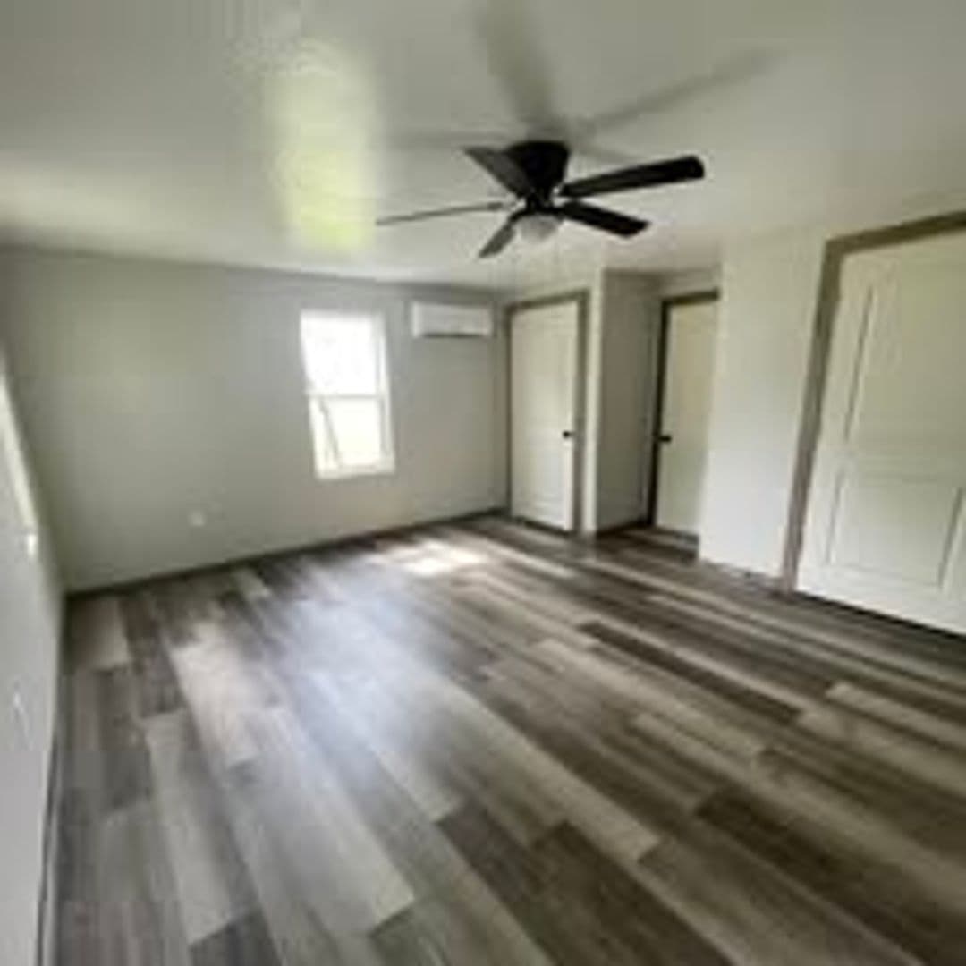 Exeter House: 335 State Hwy CC