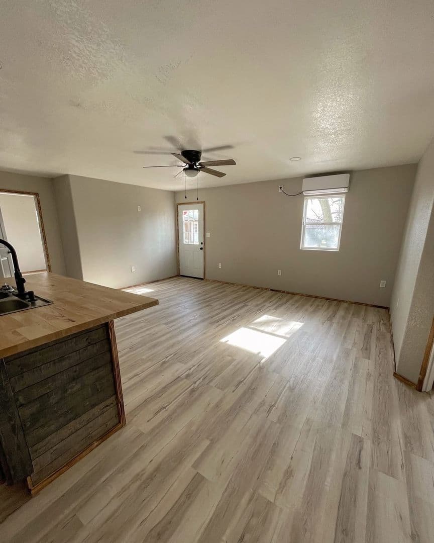 Exeter Apartment: 106 Washington