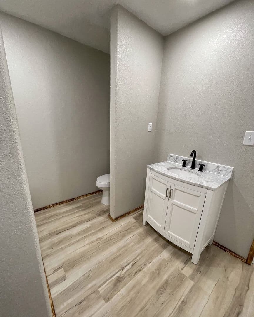 Exeter Apartment: 106 Washington