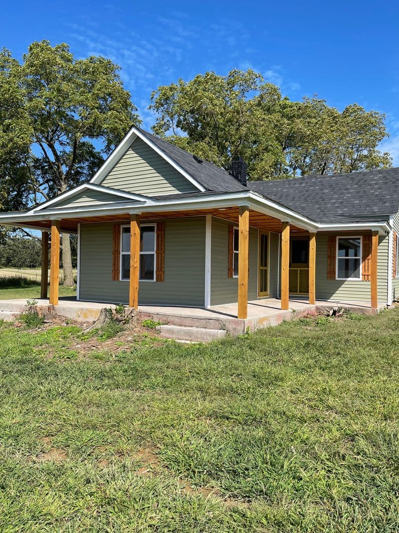 Exeter House: 9696 State Highway CC