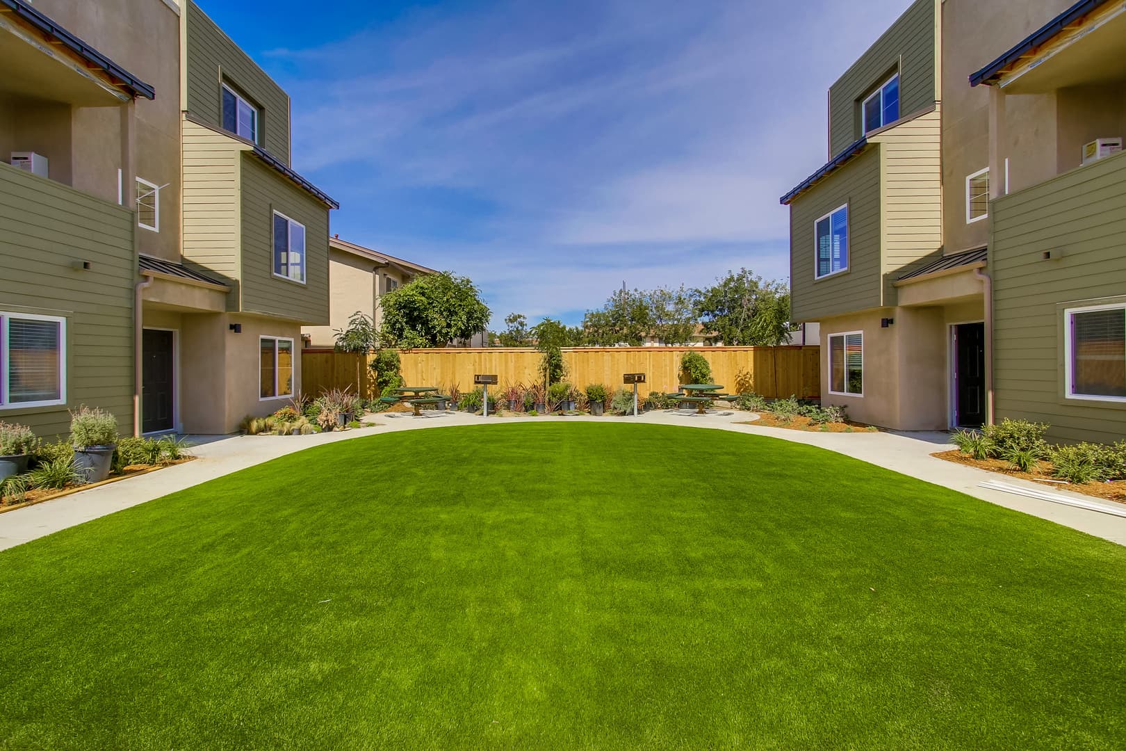 San Diego Apartment: 307 Sycamore Road