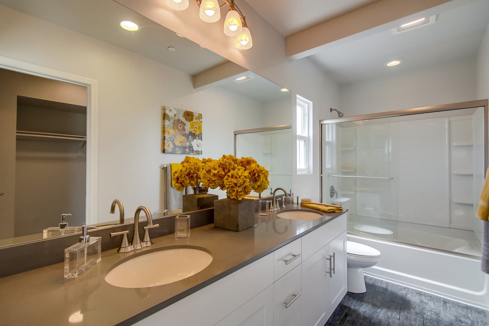 San Diego Apartment: 307 Sycamore Road