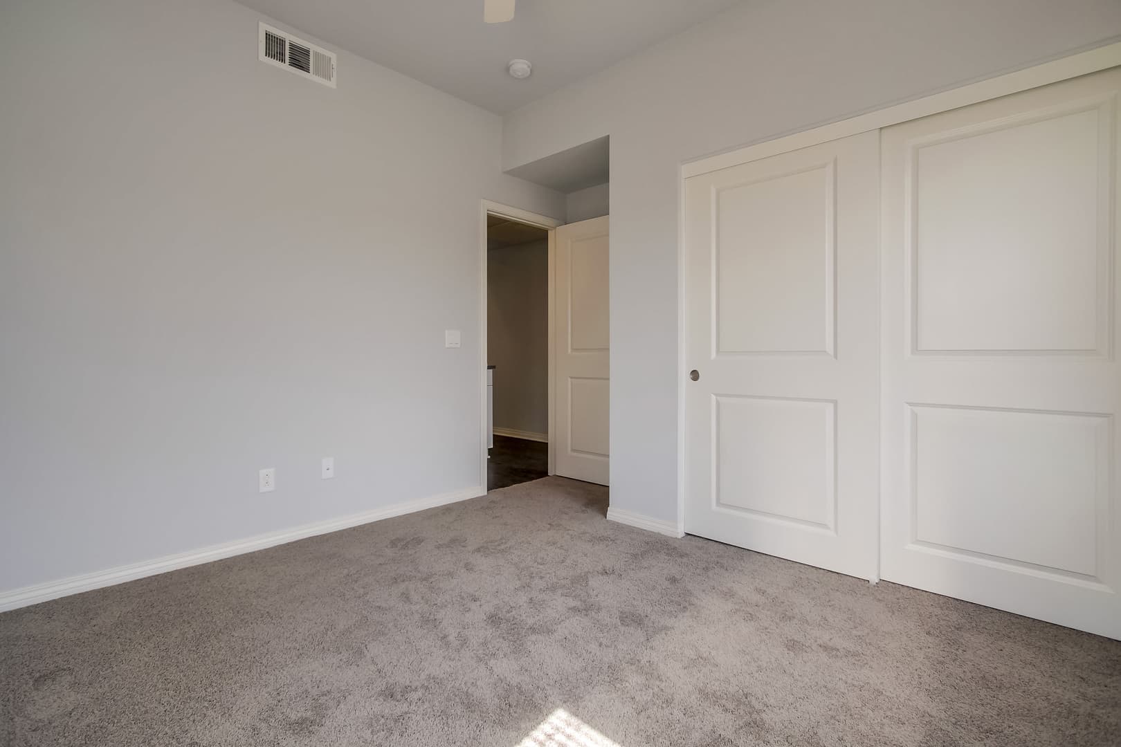 San Diego Apartment: 307 Sycamore Road