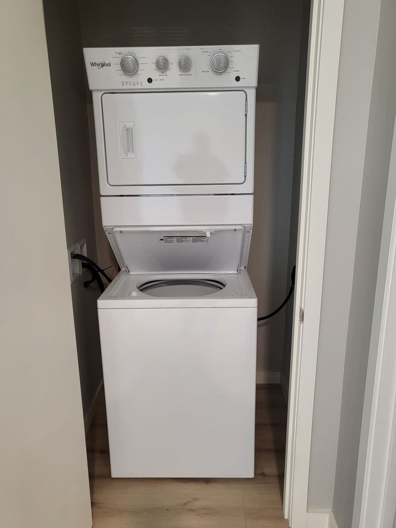 Tacoma Apartment: 8445 Pacific Ave