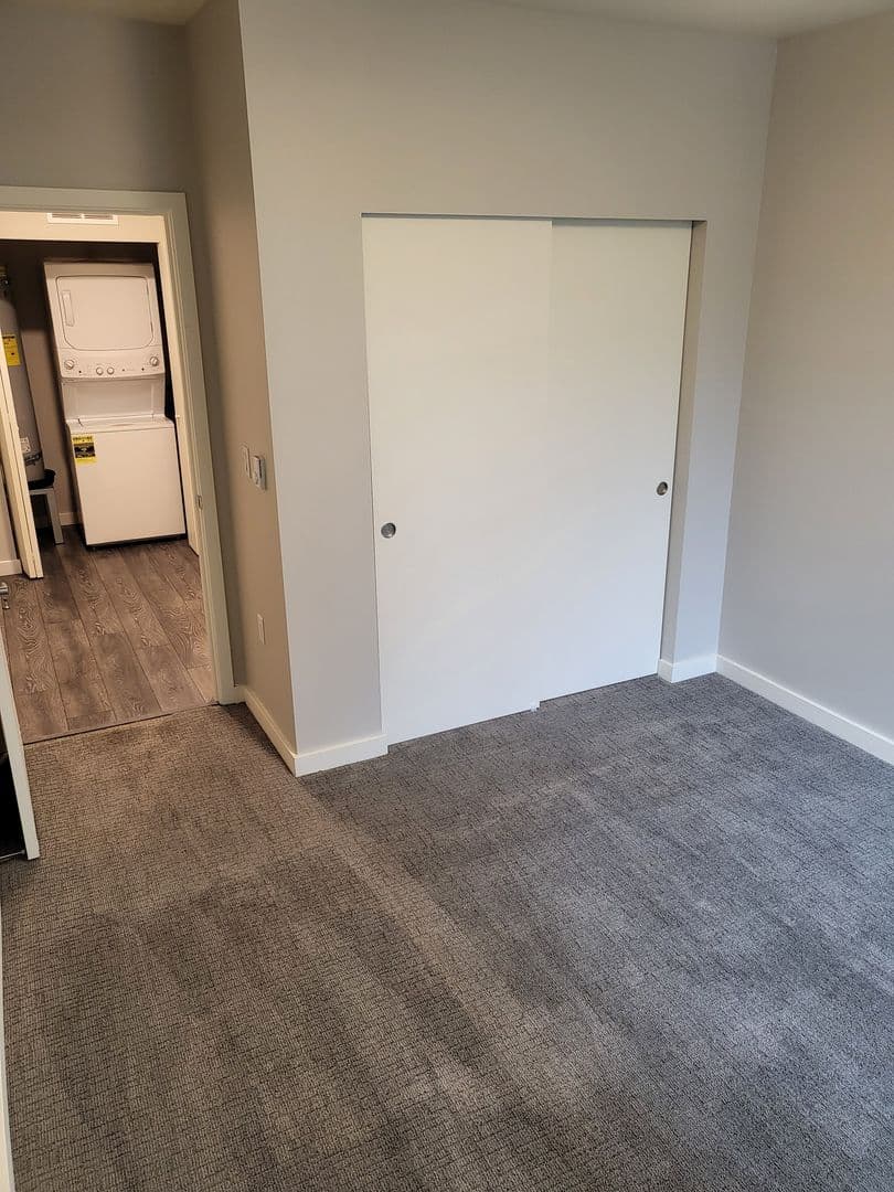 Tacoma Apartment: 8445 Pacific Ave