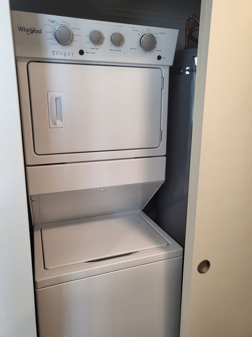 Tacoma Apartment: 8445 Pacific Ave