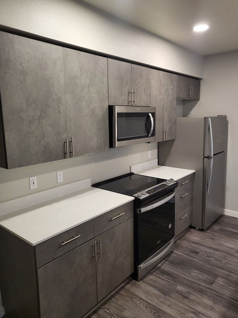 Tacoma Apartment: 8445 Pacific Ave