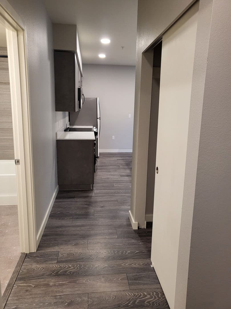 Tacoma Apartment: 8445 Pacific Ave