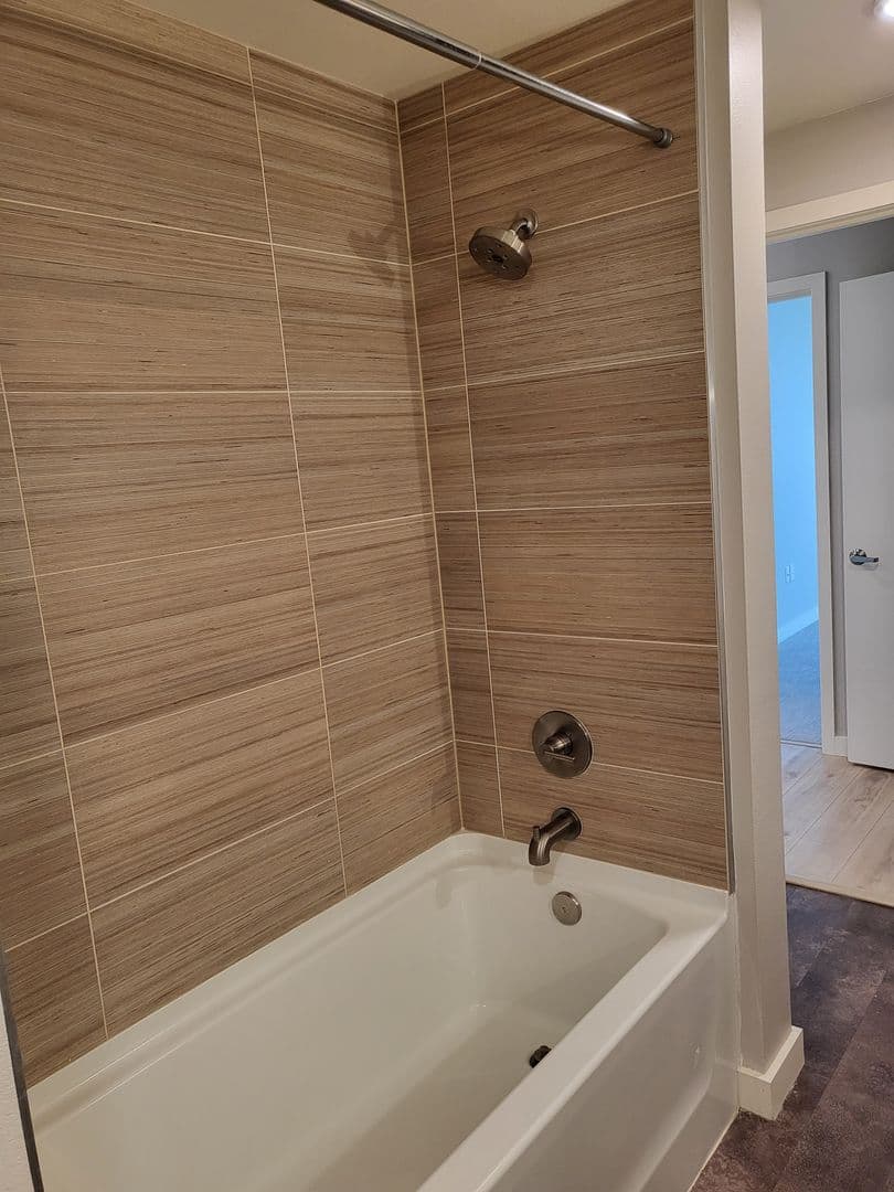 Tacoma Apartment: 8445 Pacific Ave