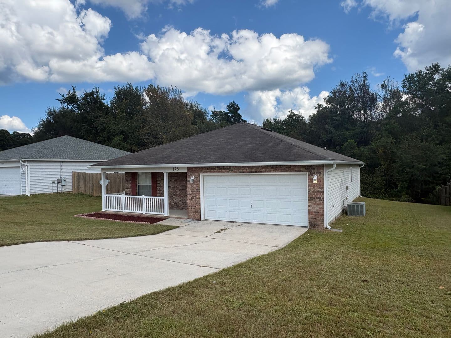 Crestview House: 178 Cabana Way