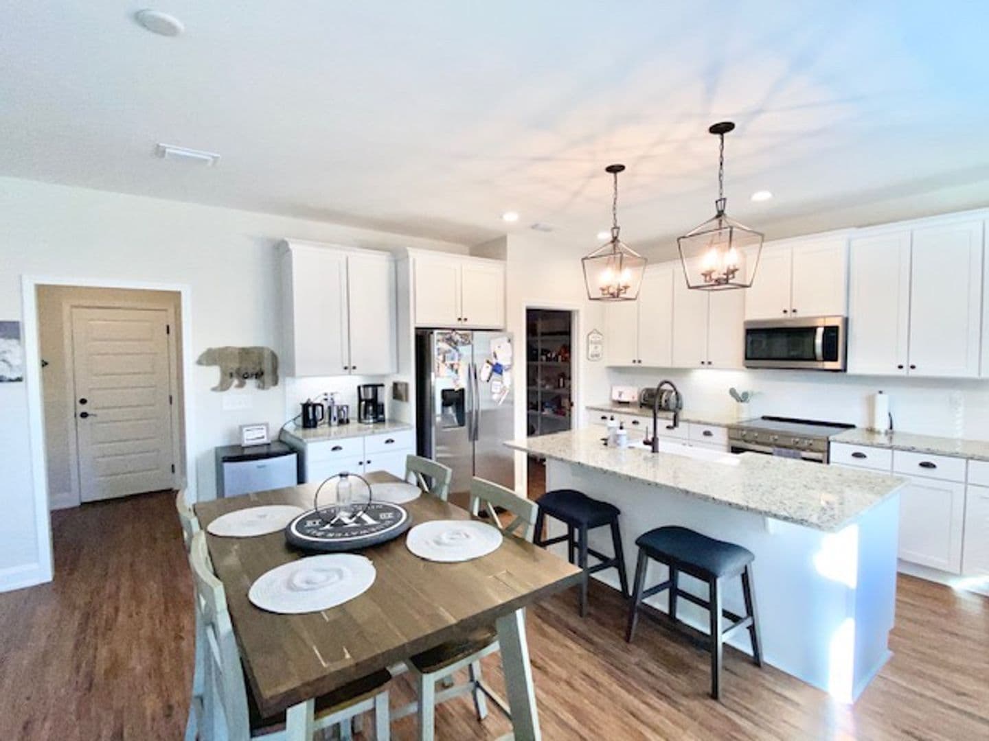 Niceville House: 1938 Bluewater Blvd- **NEED TENANT APPROVAL FOR SHOWINGS Oct 2nd-7th** *see note section*