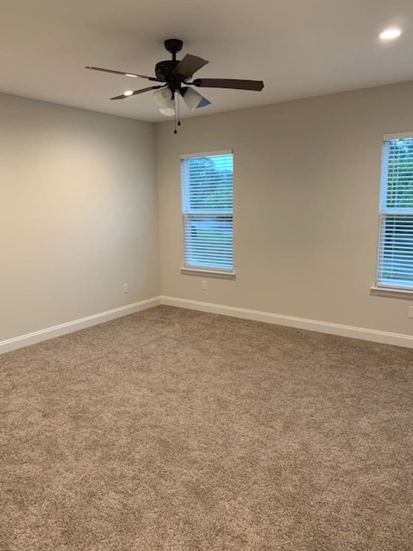 Niceville House: 1938 Bluewater Blvd- **NEED TENANT APPROVAL FOR SHOWINGS Oct 2nd-7th** *see note section*