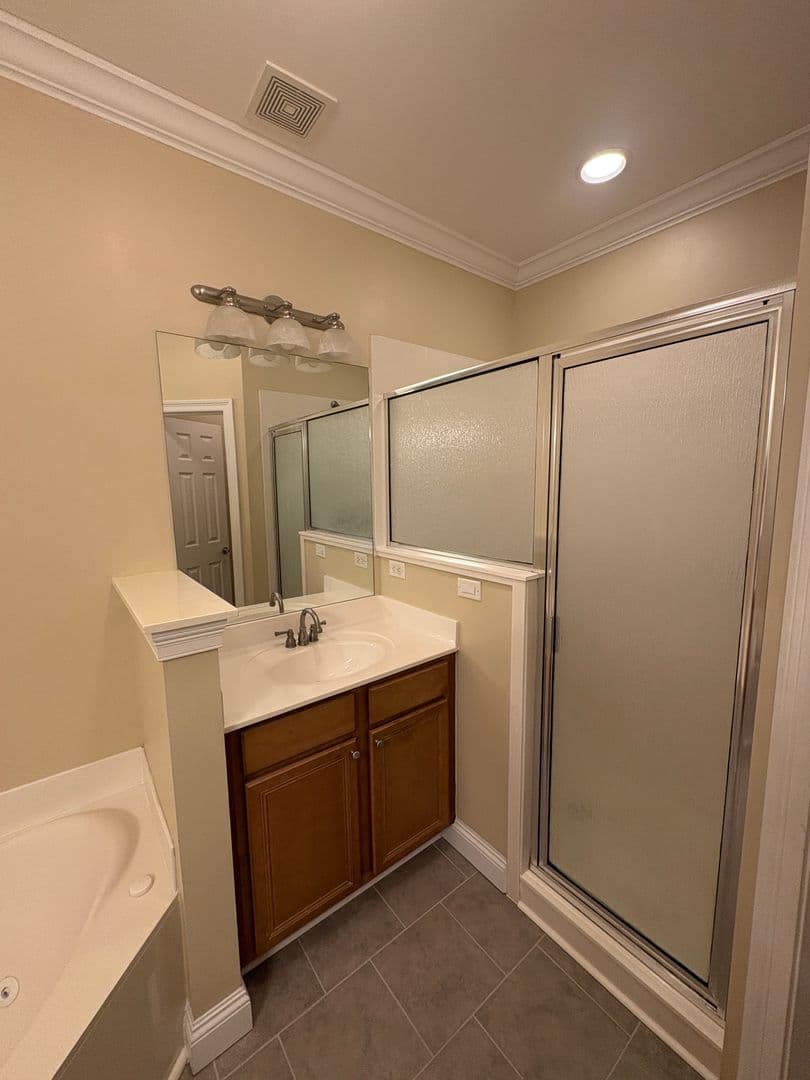 Niceville House: 131 Big Oaks Ln